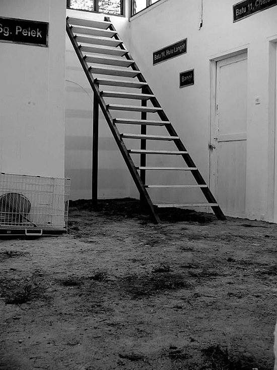 CHONG Kim Chiew, Isolation House, 2005, installation (courtesy of Chong Kim Chiew)