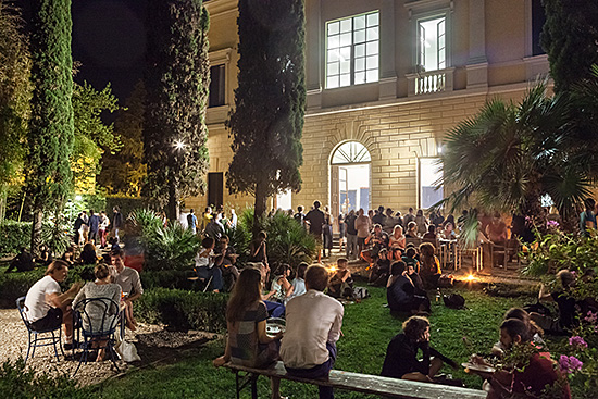 ill.1: Open Studios at Villa Romana, September 2016; photo: Ilan Zarantonelo, OKNO studio